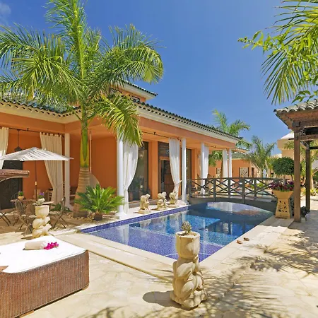La Caleta Sleeps 4 Pool Wifi